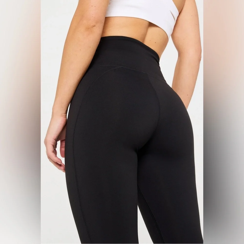 NWT- Fabletics Define PowerHold Split Hem Legging in Black  Size:‎ XS
